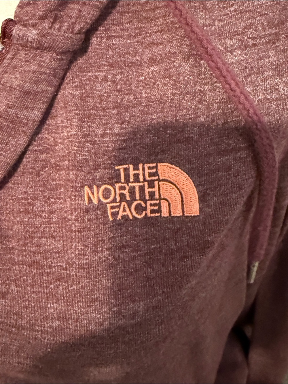 The North Face Women's Zip-Up Hoodie in Maroon - Picture 4 of 5